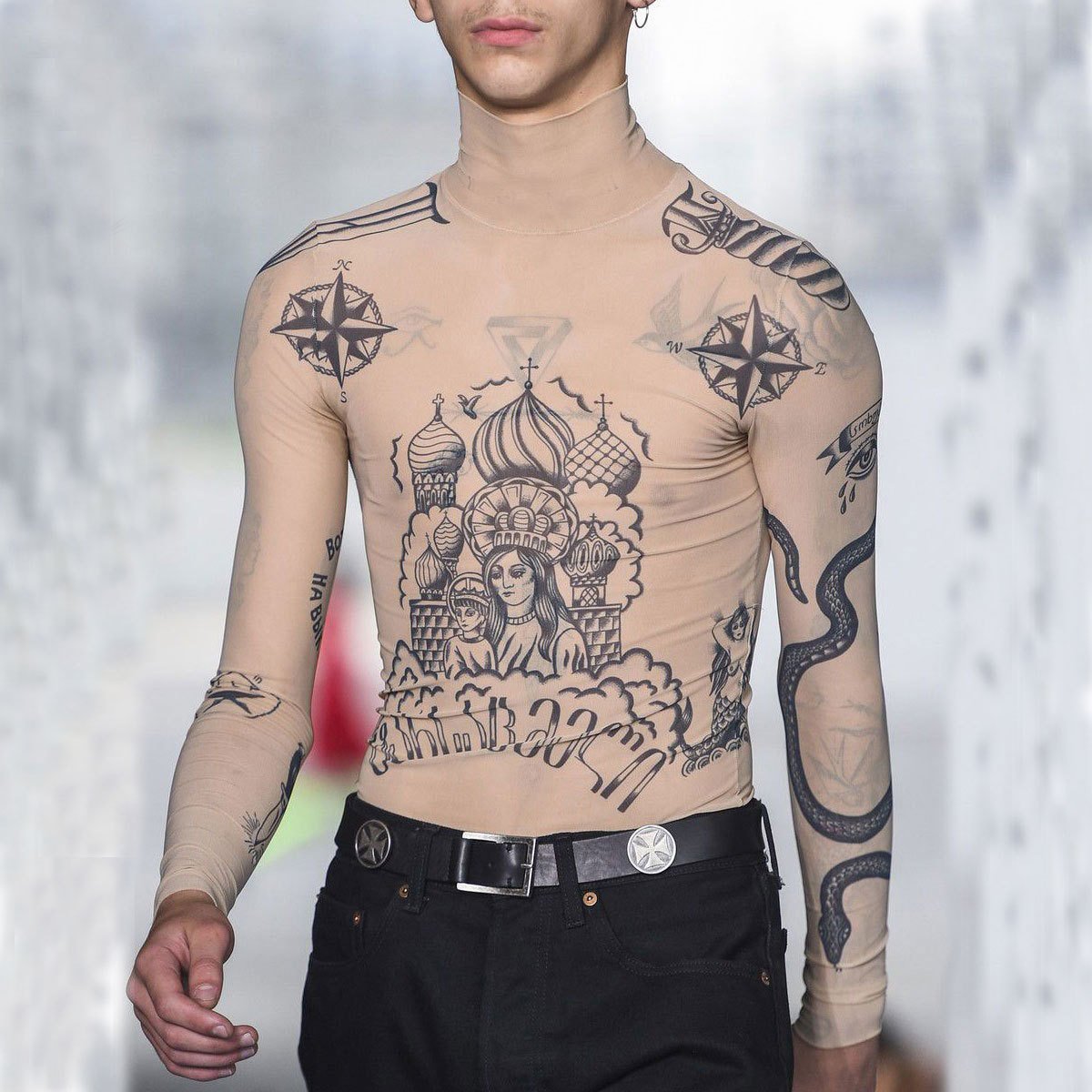 Men's long sleeve high neck print contrast top | dmunderwear detail image 2