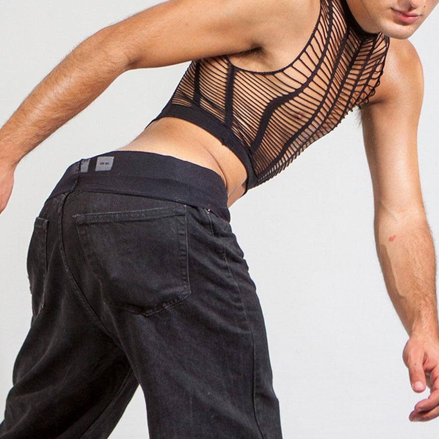 sleeveless crewneck see through hollow out crop top | dmunderwear detail image 3